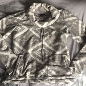 Fleece pullover medium